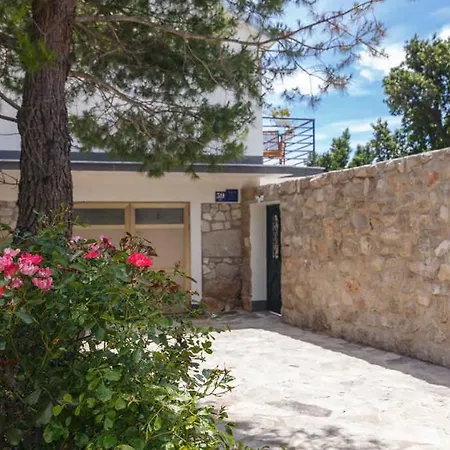 Holiday home Unit_type_terraced_house With Pool 55425